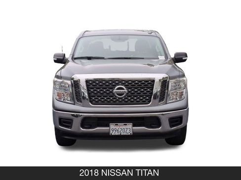 Used 2018 Nissan Titan SV AWD/4WD image 4