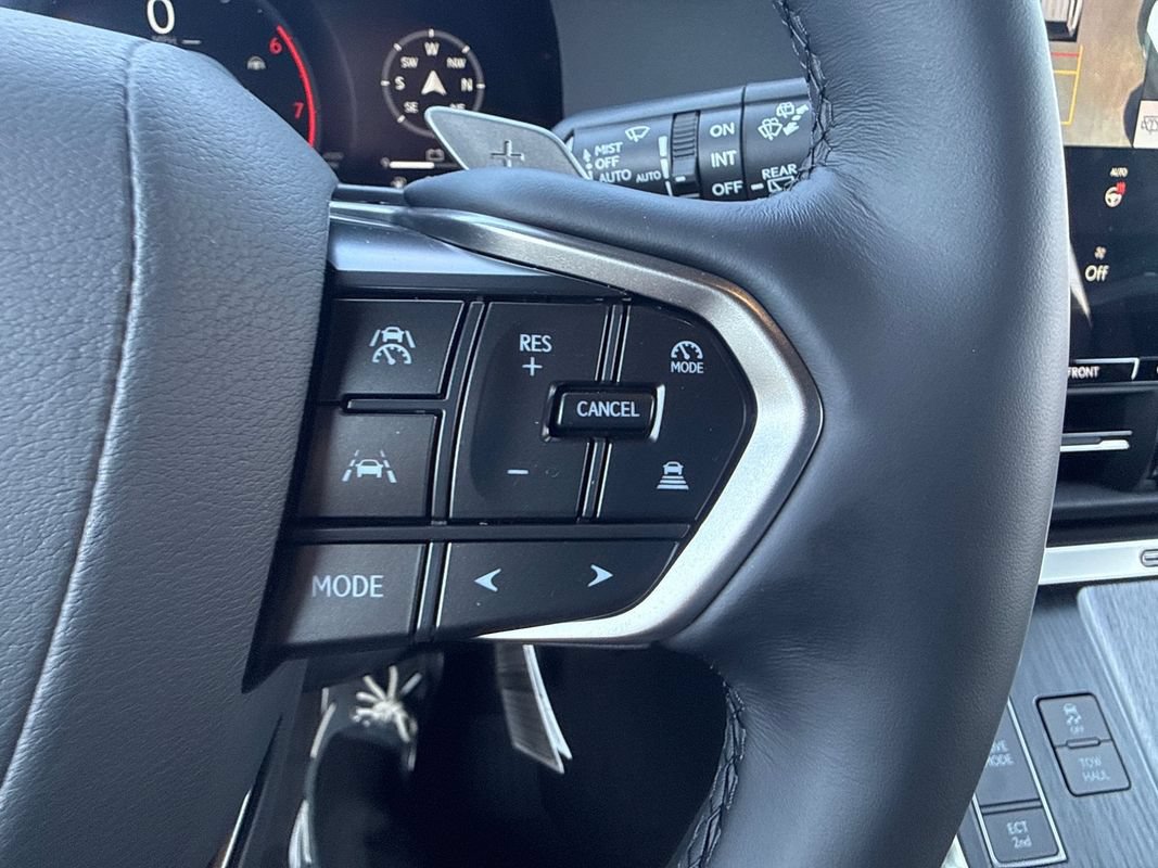 Used 2026 Lexus GX 550 w/ Accessory Package (2T) AWD/4WD image 18
