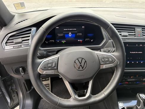 Used 2023 Volkswagen Tiguan SE R-Line FWD image 27