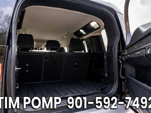 Used 2020 Land Rover Defender 110 SE image 16