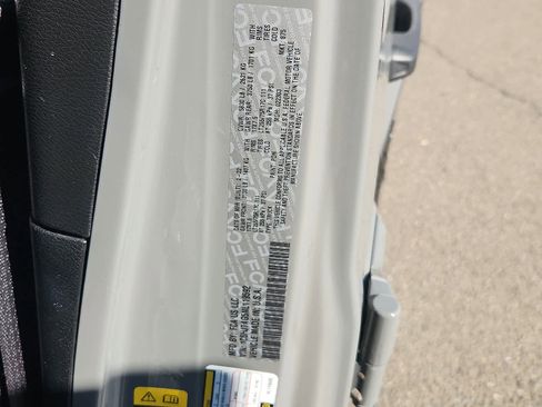 Used 2022 Jeep Gladiator Sport image 28