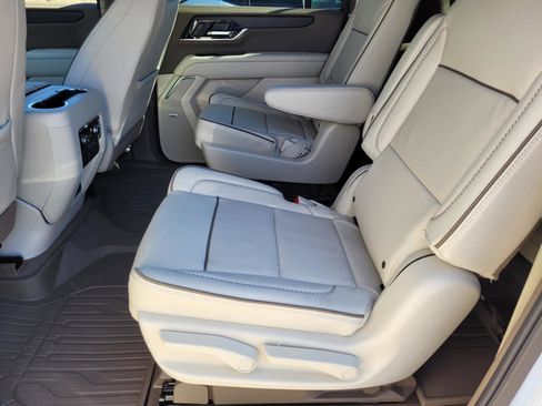 New 2026 GMC Yukon XL Denali w/ Denali Reserve Package image 13