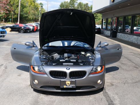 Used 2004 BMW Z4 2.5i image 41