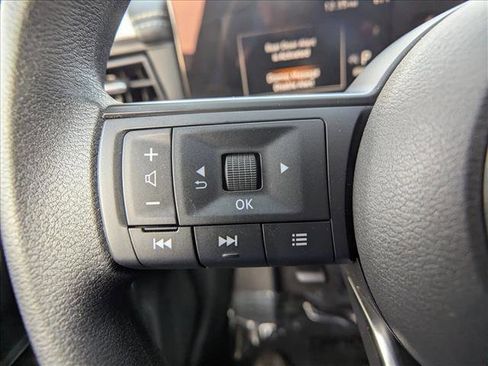 Used 2025 Nissan Kicks SV w/ Charging Package image 23