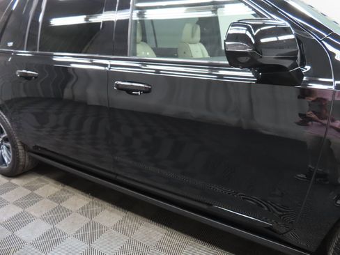 Used 2022 Cadillac Escalade ESV Sport w/ Touring Package AWD/4WD image 42