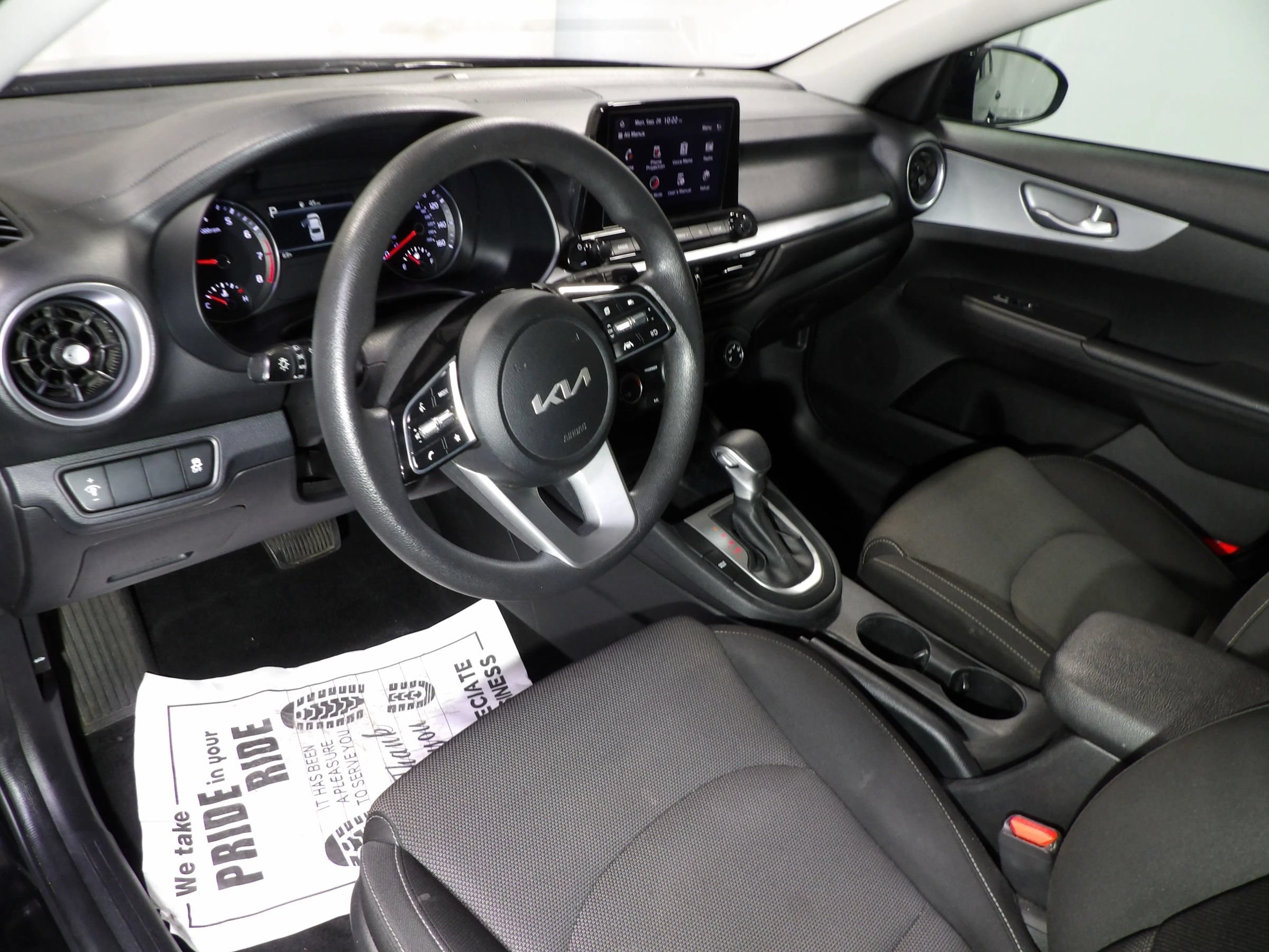 Used 2023 Kia Forte LXS FWD image 9