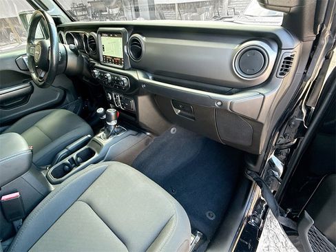Used 2021 Jeep Gladiator Sport image 33