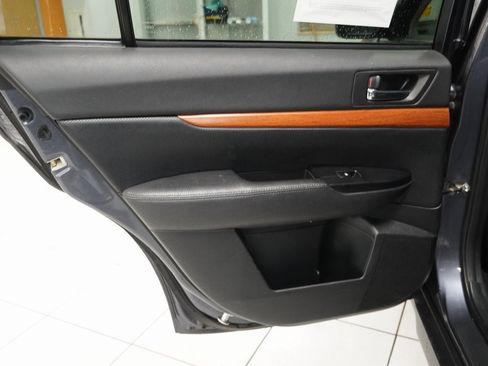 Used 2014 Subaru Outback 2.5i Limited w/ Moonroof Package image 25