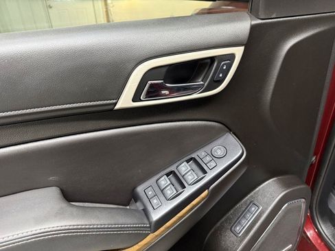 Used 2019 GMC Yukon XL Denali w/ Denali Ultimate Package AWD/4WD image 31
