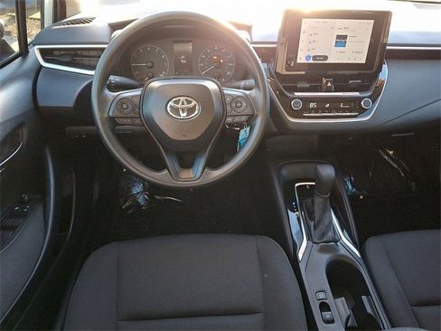 Used 2025 Toyota Corolla LE image 14