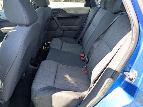 Used 2010 Ford Focus SE image 24