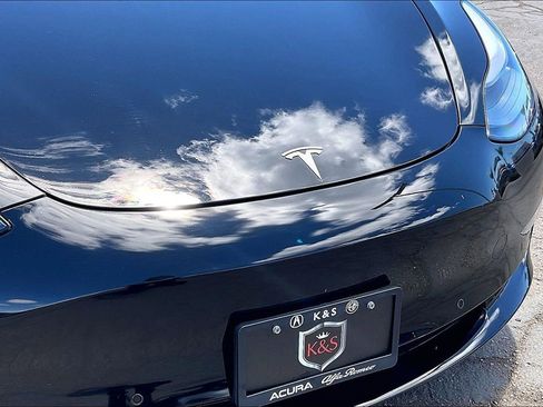 Used 2022 Tesla Model 3 Long Range AWD/4WD image 5