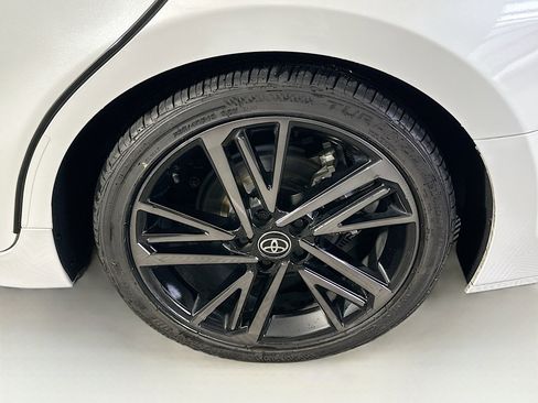 Used 2025 Toyota Camry XSE image 11