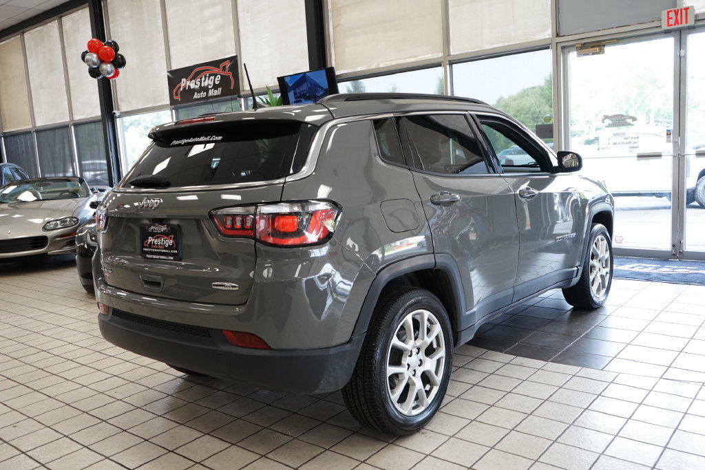 Used 2023 Jeep Compass Latitude AWD/4WD image 16