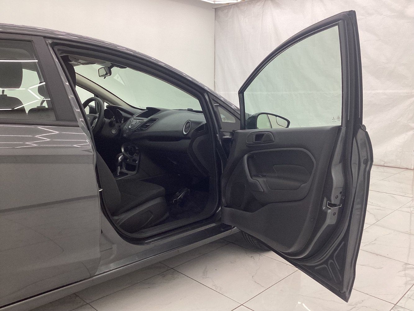 Used 2019 Ford Fiesta SE FWD image 17