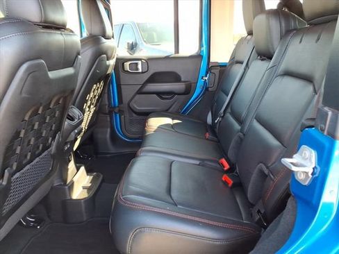 Used 2022 Jeep Wrangler Unlimited Rubicon AWD/4WD image 14