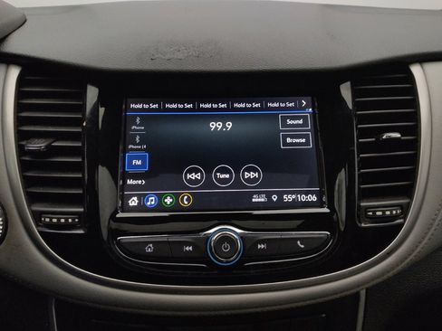 Used 2019 Chevrolet Trax LT w/ Sun & Sound Package image 25