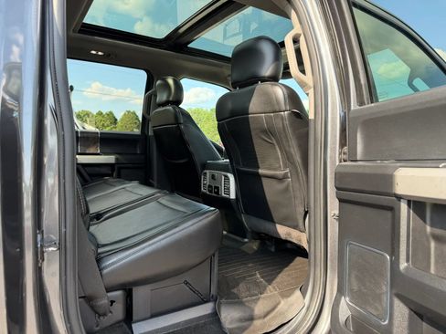 Used 2017 Ford F250 Lariat w/ Lariat Ultimate Package AWD/4WD image 27