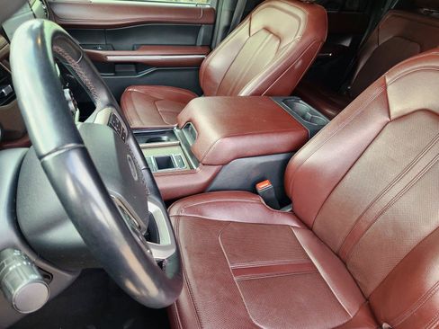 Used 2024 Ford Expedition Max Limited RWD image 11