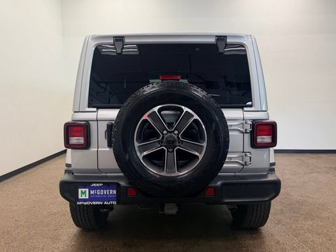 Used 2023 Jeep Wrangler Unlimited Sahara AWD/4WD image 4