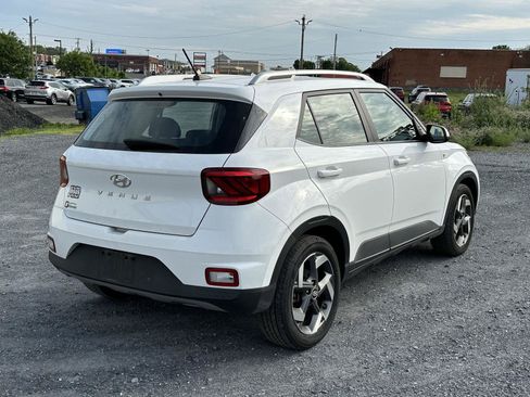 Certified 2023 Hyundai Venue SEL FWD image 8