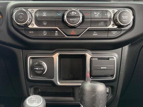 Used 2023 Jeep Wrangler Sport image 18