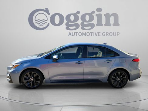 Used 2024 Toyota Corolla SE FWD image 2