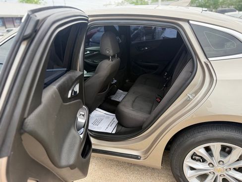 Used 2022 Chevrolet Malibu LT image 8