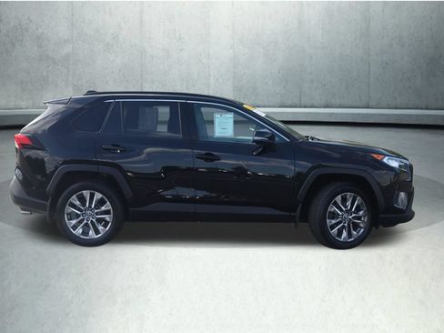 Used 2019 Toyota RAV4 XLE Premium w/ Cold Weather Package AWD/4WD image 14