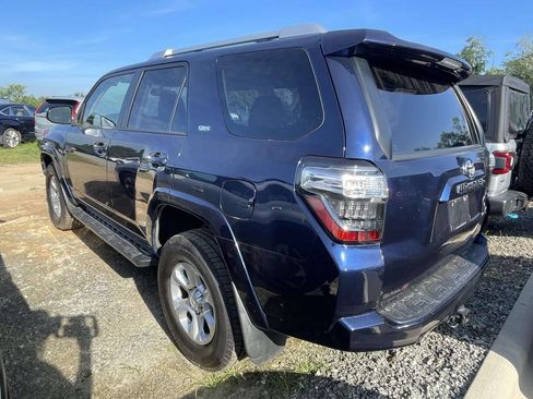 Used 2017 Toyota 4Runner SR5 Premium AWD/4WD image 3