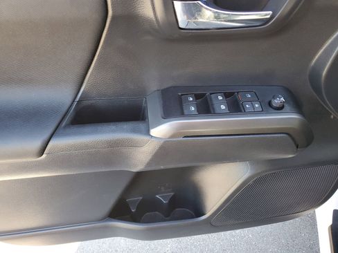 Certified 2023 Toyota Tacoma TRD Sport w/ Advanced Technology Package AWD/4WD image 19