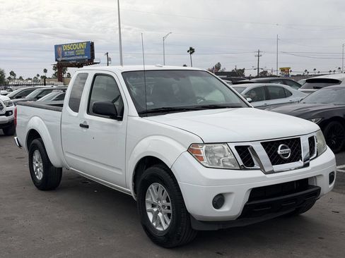 Used 2018 Nissan Frontier SV image 14