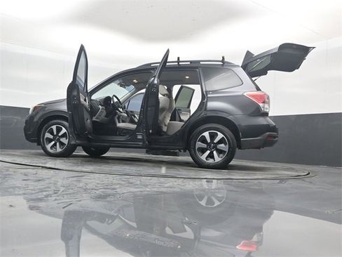 Used 2017 Subaru Forester 2.5i Premium image 53