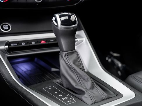 Certified 2025 Audi Q3 2.0T Premium Plus w/ Premium Plus Package image 18