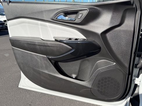 New 2026 Chevrolet Trax LT w/ Driver Confidence Package image 10