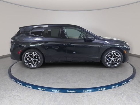 Used 2024 BMW iX xDrive50 w/ Sport Package AWD/4WD image 6