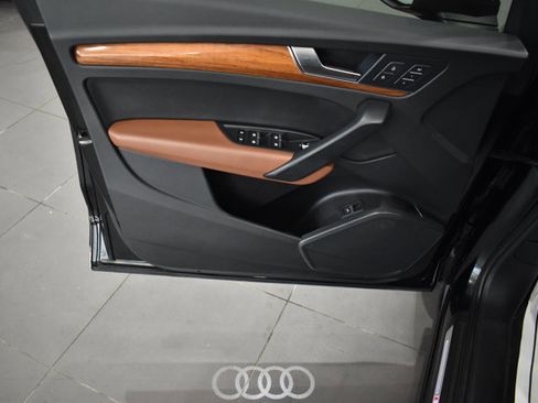Used 2023 Audi Q5 2.0T Premium w/ Convenience Package AWD/4WD image 31