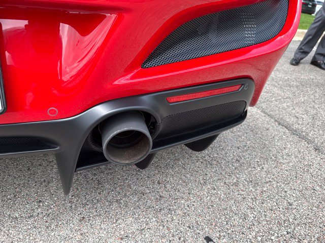 Used 2021 Ferrari F8 Tributo RWD image 45