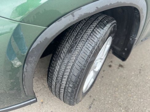 Used 2023 Toyota Highlander LE image 57