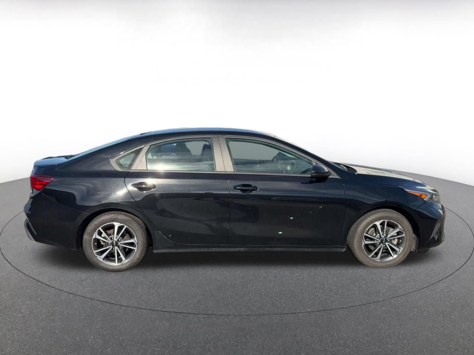 Used 2024 Kia Forte LXS FWD image 15