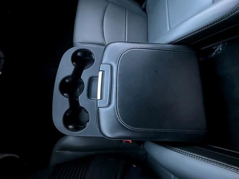 Used 2024 RAM 3500 Tradesman w/ Chrome Appearance Group image 29