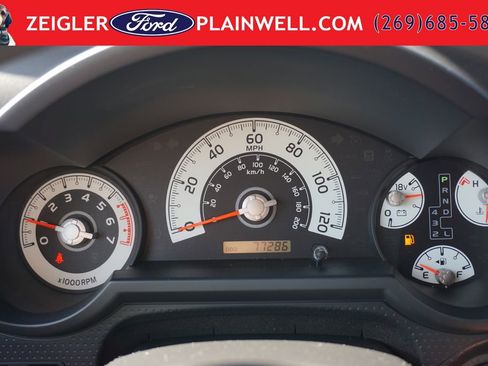 Used 2014 Toyota FJ Cruiser 4WD w/ Convenience Package image 27