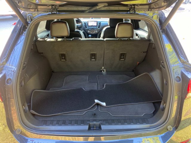 Used 2022 Chevrolet Equinox RS w/ Infotainment Package FWD image 29