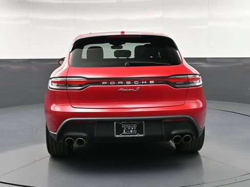 Certified 2022 Porsche Macan S AWD/4WD image 7