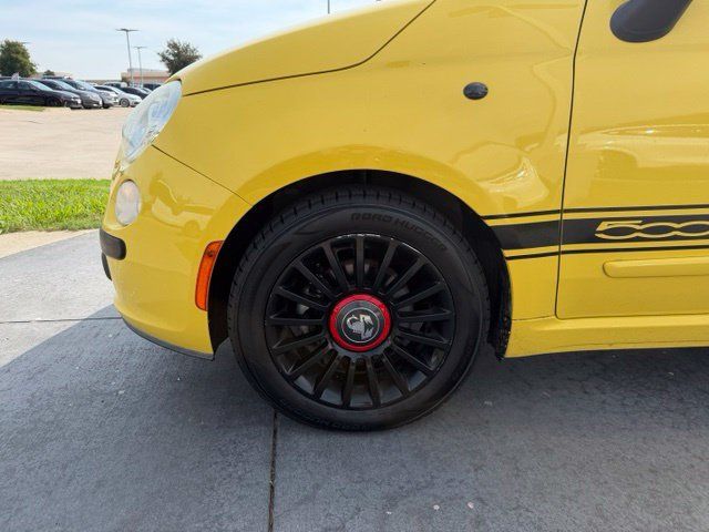 Used 2013 FIAT 500 Lounge w/ Luxury Leather Pkg FWD image 4