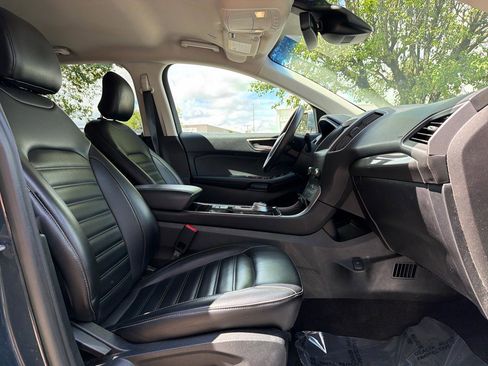 Used 2019 Ford Edge SEL w/ Equipment Group 201A FWD image 26