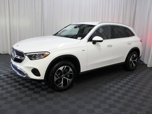 New 2025 Mercedes-Benz GLC 350e 4MATIC image 3