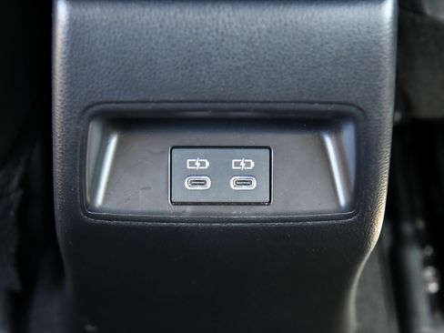 Used 2025 Toyota Corolla LE FWD image 36