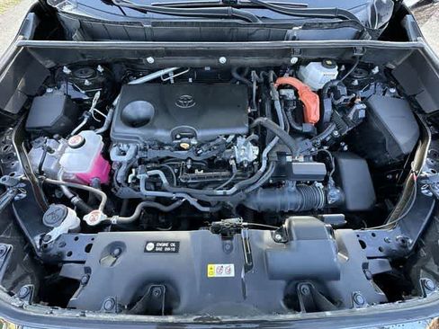 Used 2022 Toyota RAV4 LE image 22
