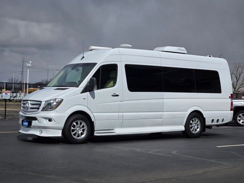 Used 2018 Mercedes-Benz Sprinter 3500 image 13
